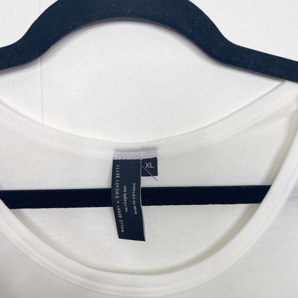 New Halle Berry x Sweaty Betty Frankie Tank in Lily White XLarge XL Crew Neck - Picture 7 of 12